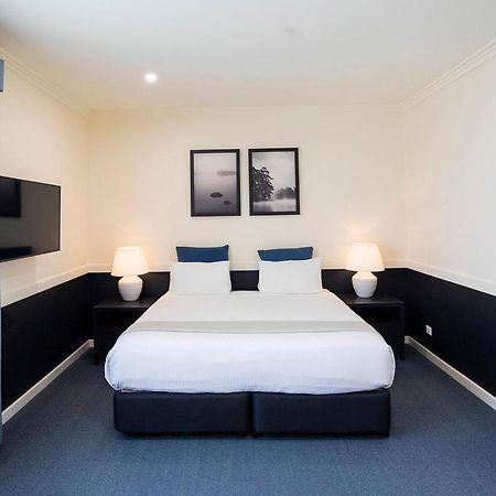 موتيل وندسور موتيل هاوكيسبوري رايس كلوب المظهر الخارجي الصورة A room at the hotel