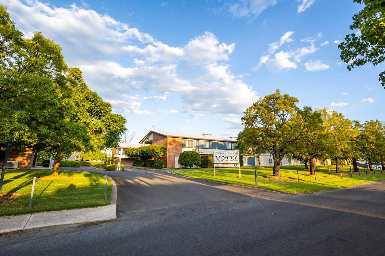موتيل وندسور موتيل هاوكيسبوري رايس كلوب المظهر الخارجي الصورة The main entrance to the University of Tasmania's Launceston Campus