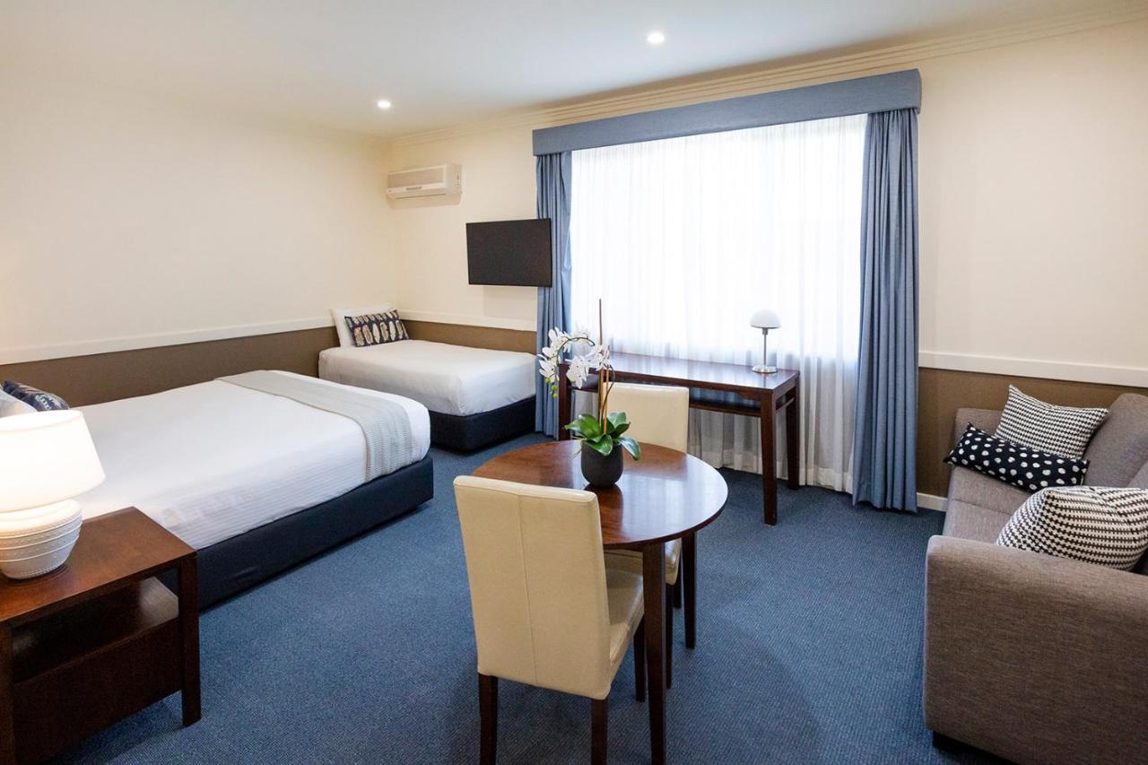 موتيل وندسور موتيل هاوكيسبوري رايس كلوب المظهر الخارجي الصورة A room at the hotel
