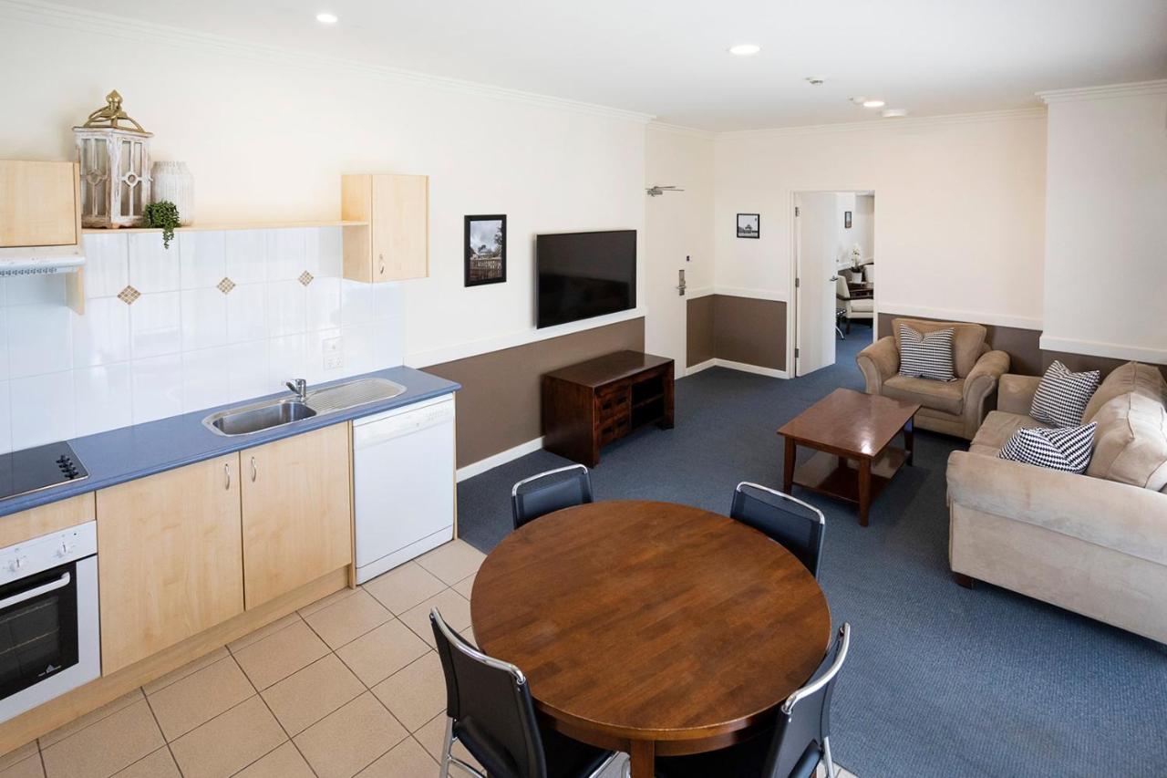 موتيل وندسور موتيل هاوكيسبوري رايس كلوب المظهر الخارجي الصورة A typical apartment at the University of Tasmania's New College