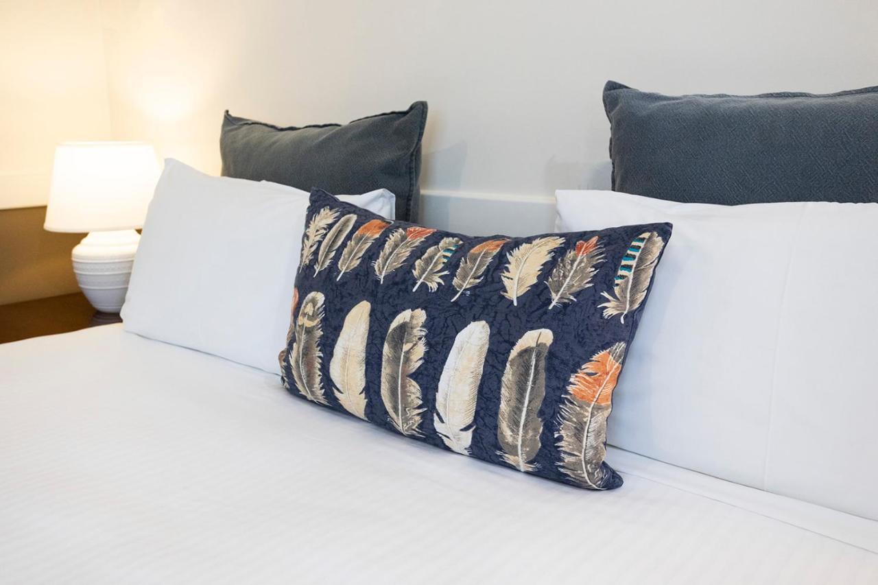 موتيل وندسور موتيل هاوكيسبوري رايس كلوب المظهر الخارجي الصورة A decorative pillow